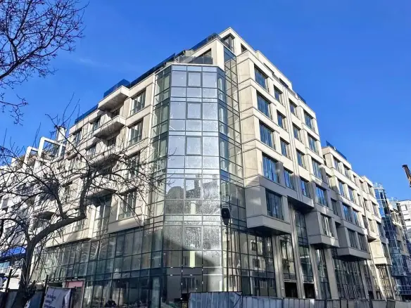 Restaurant in a new luxurious residential building next to James Boucher subway station for sale