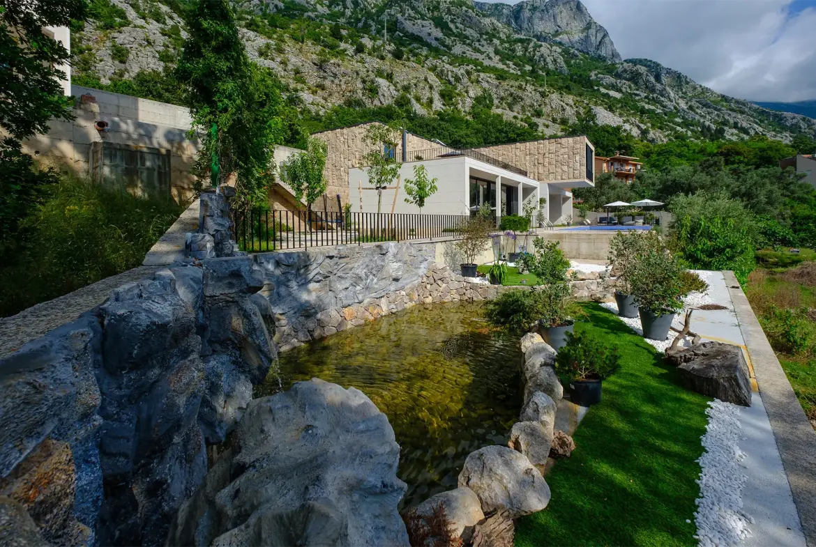 Luxury Villa with view