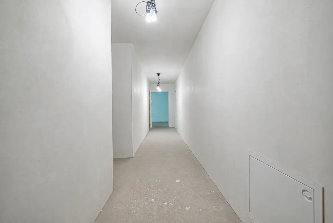 Apartment with a spacious private yard and a garage with direct indoor access in downtown Sofia