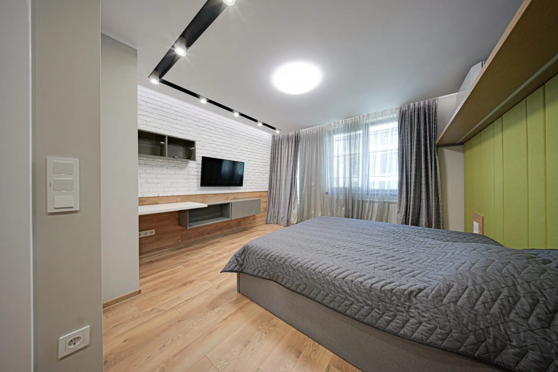 Exclusive three-bedroom penthouse with wonderful views in Krastova Vada