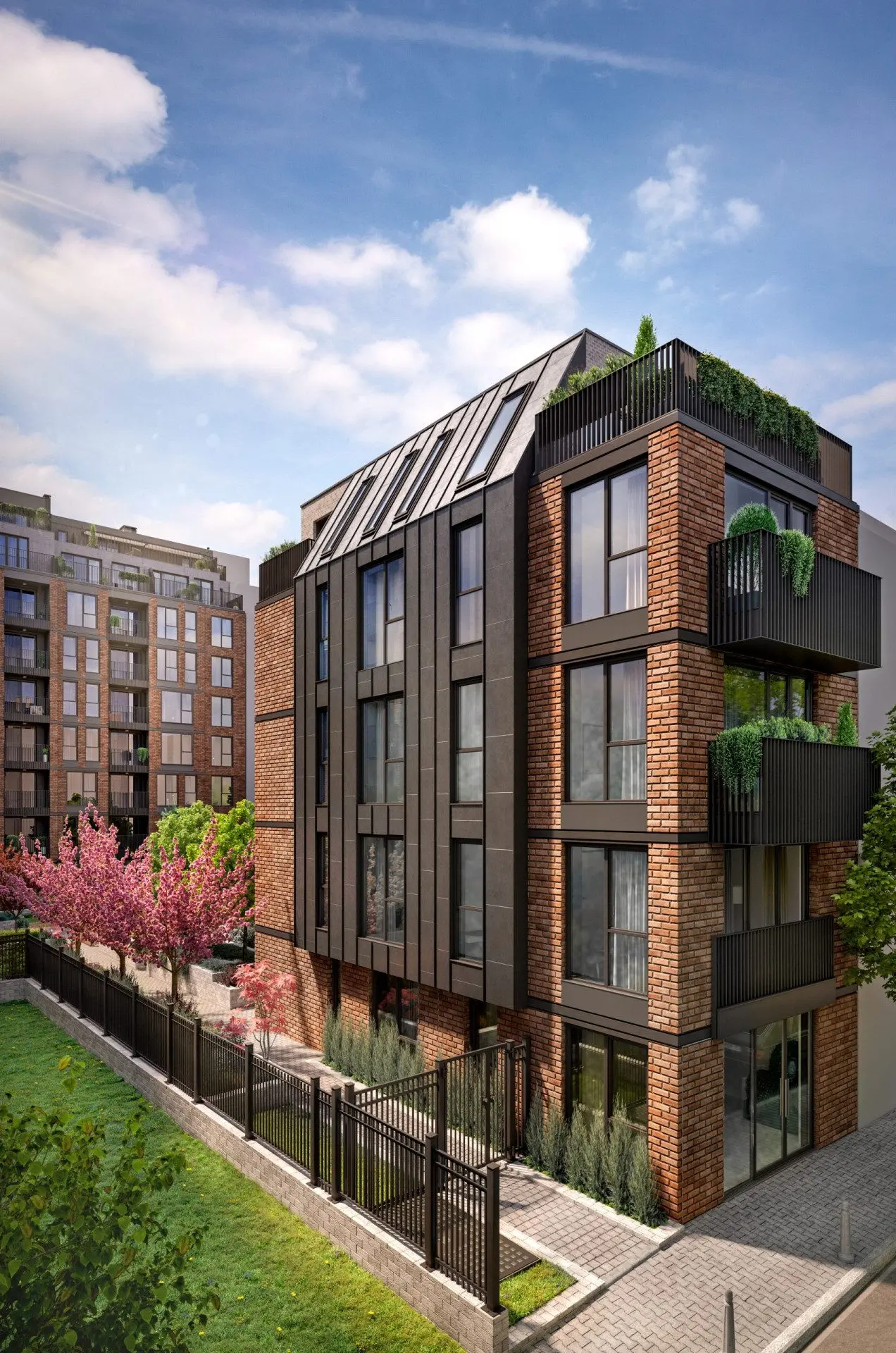 Independent building with office space and four residential floors in the Center