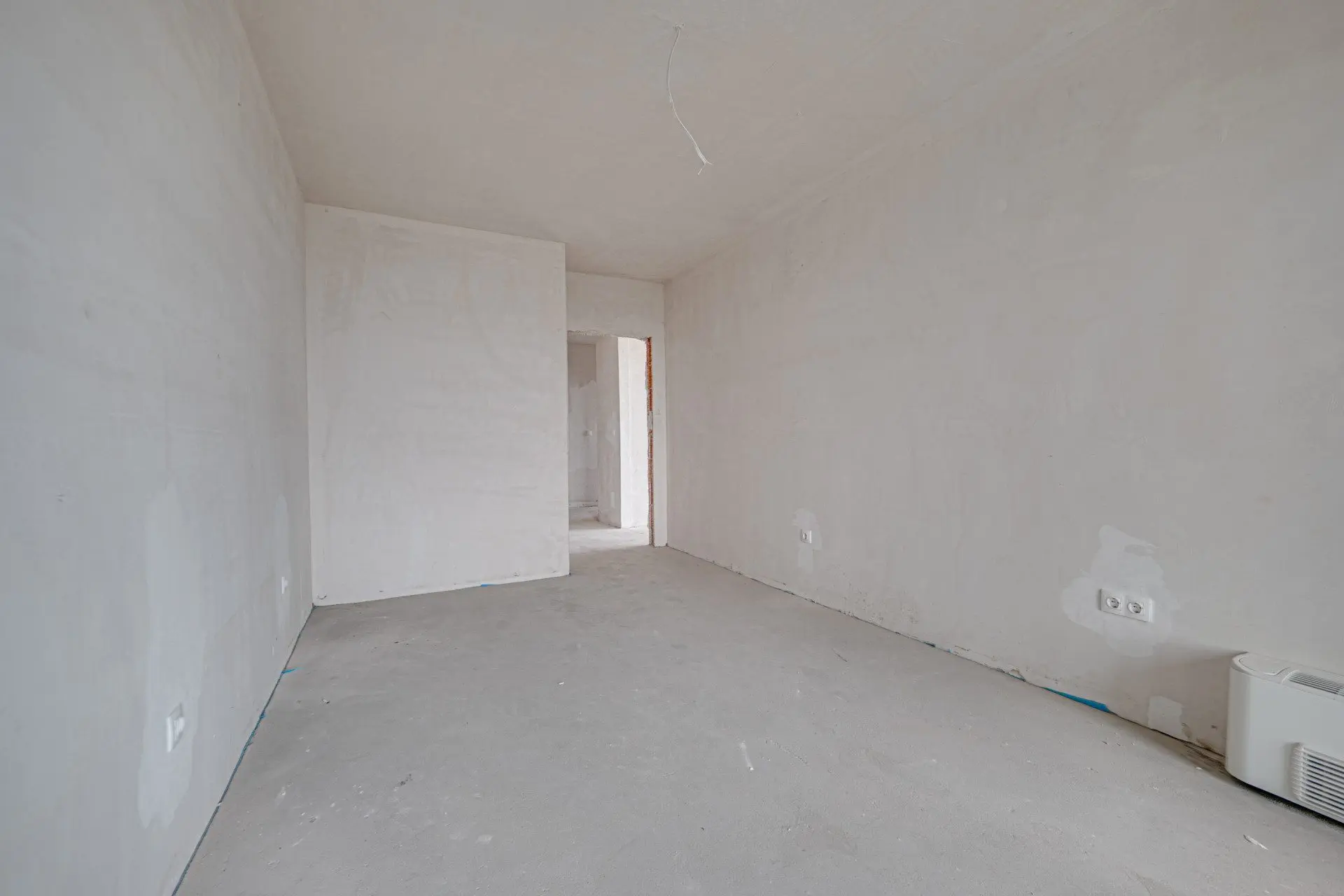 Three-room apartment in a modern new building next to MALL Paradise for sale