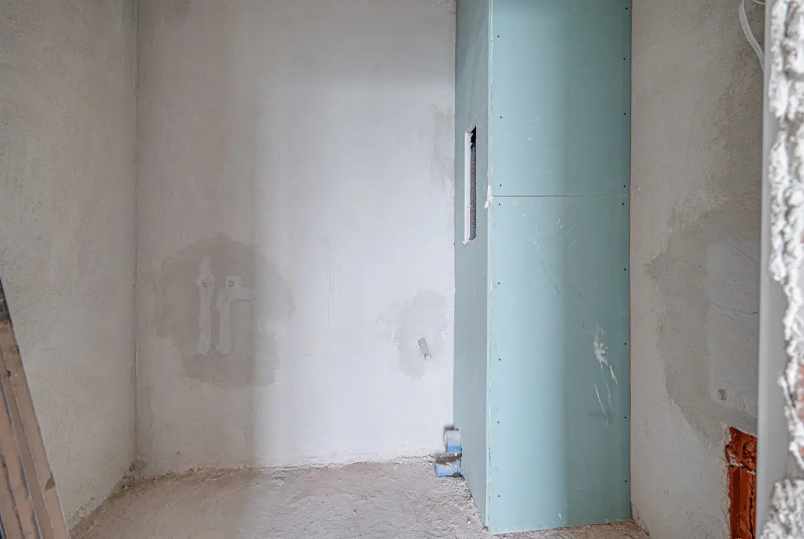 Three-room apartment in a modern new building next to MALL Paradise for sale