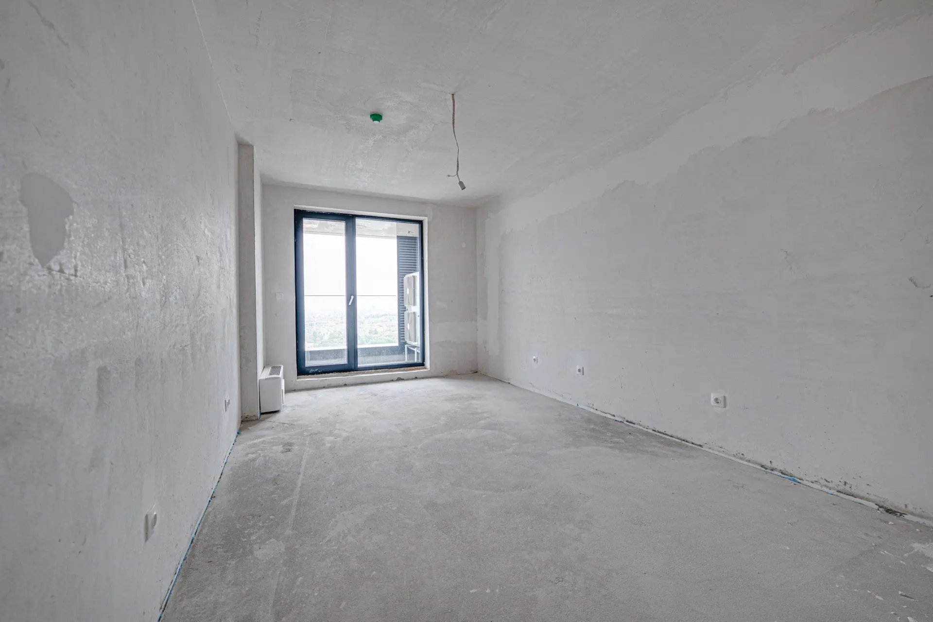 Three bedroom apartment in a luxury building next to Paradise Mall