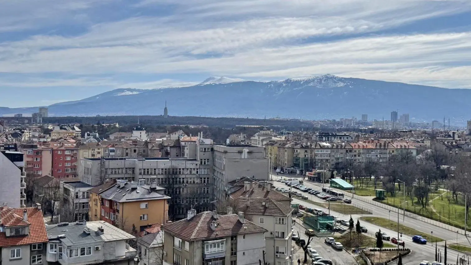 6fba5a6f6580d79f4cf3f05b355dfd46 Two-bedroom apartment in a luxury complex near Zaimov Park