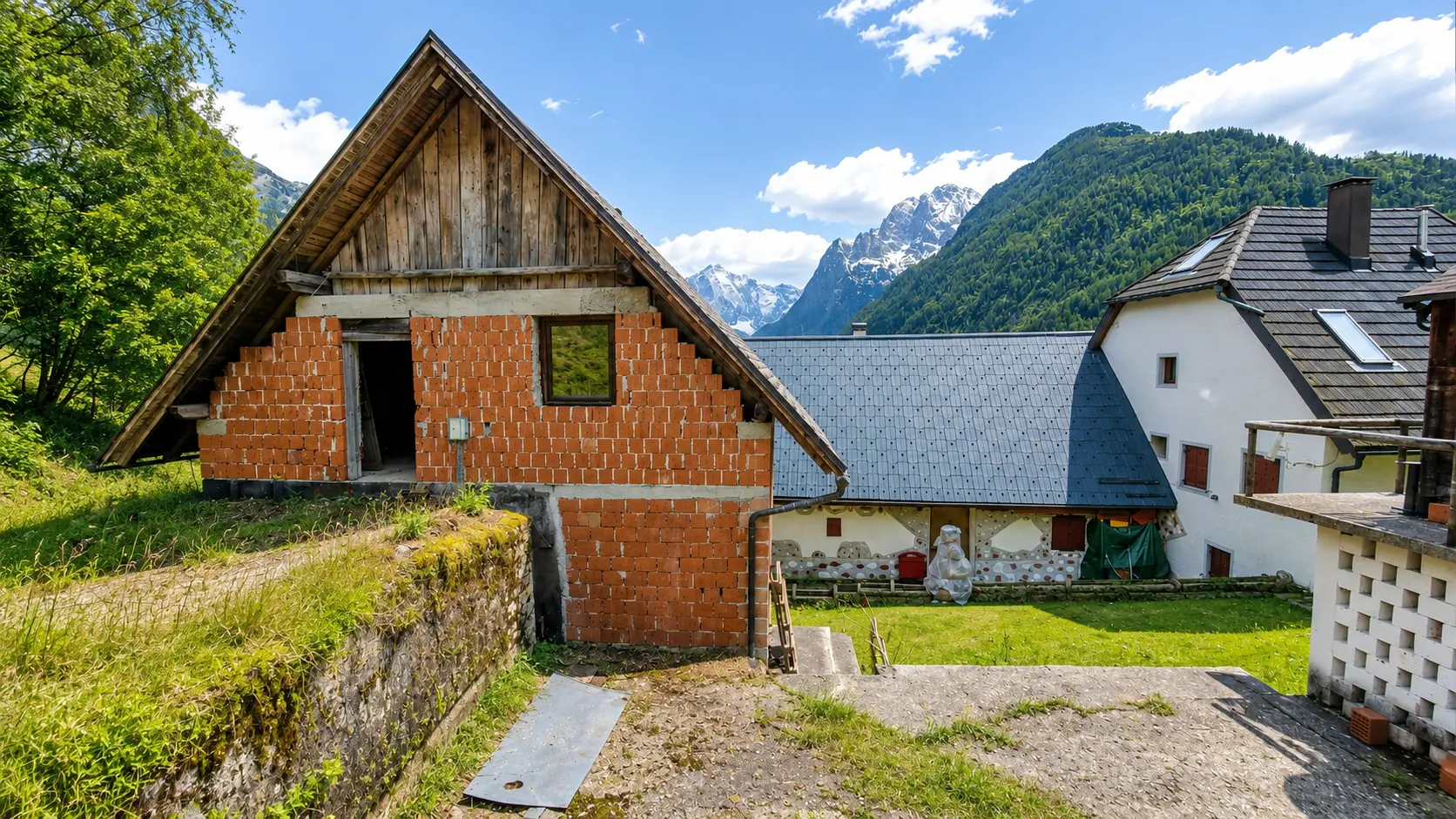 Soca Area – House in Strmec with Views of the Julian Alps