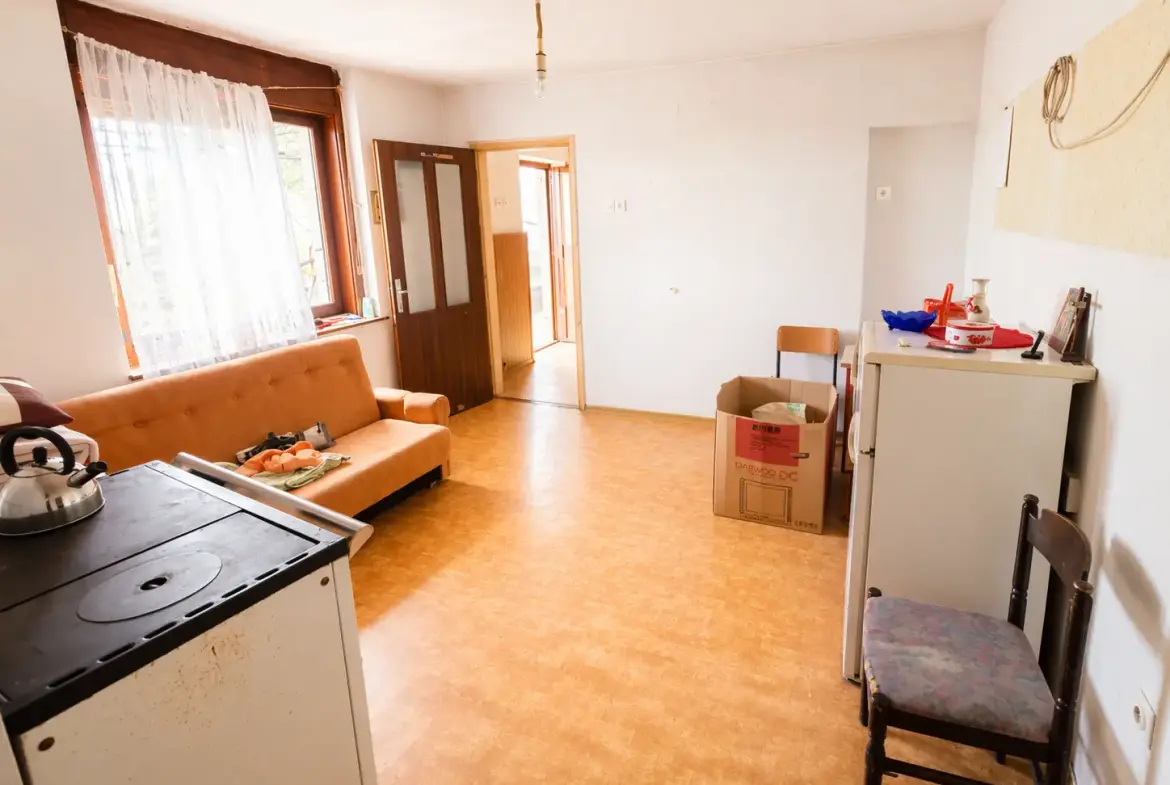 Vipava Valley – Semi-detached house above Vipava Valley