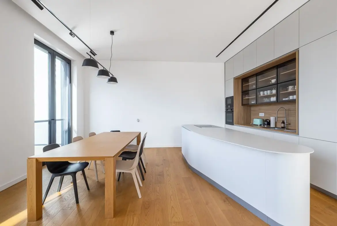 3-Bedroom Apartment, 184 m² – Green Hill, Savski venac, Belgrade