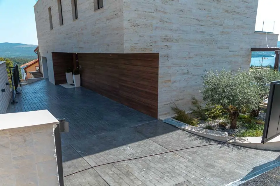 Exquisite Villa in Tivat: Luxury, Comfort, and Stunning Views