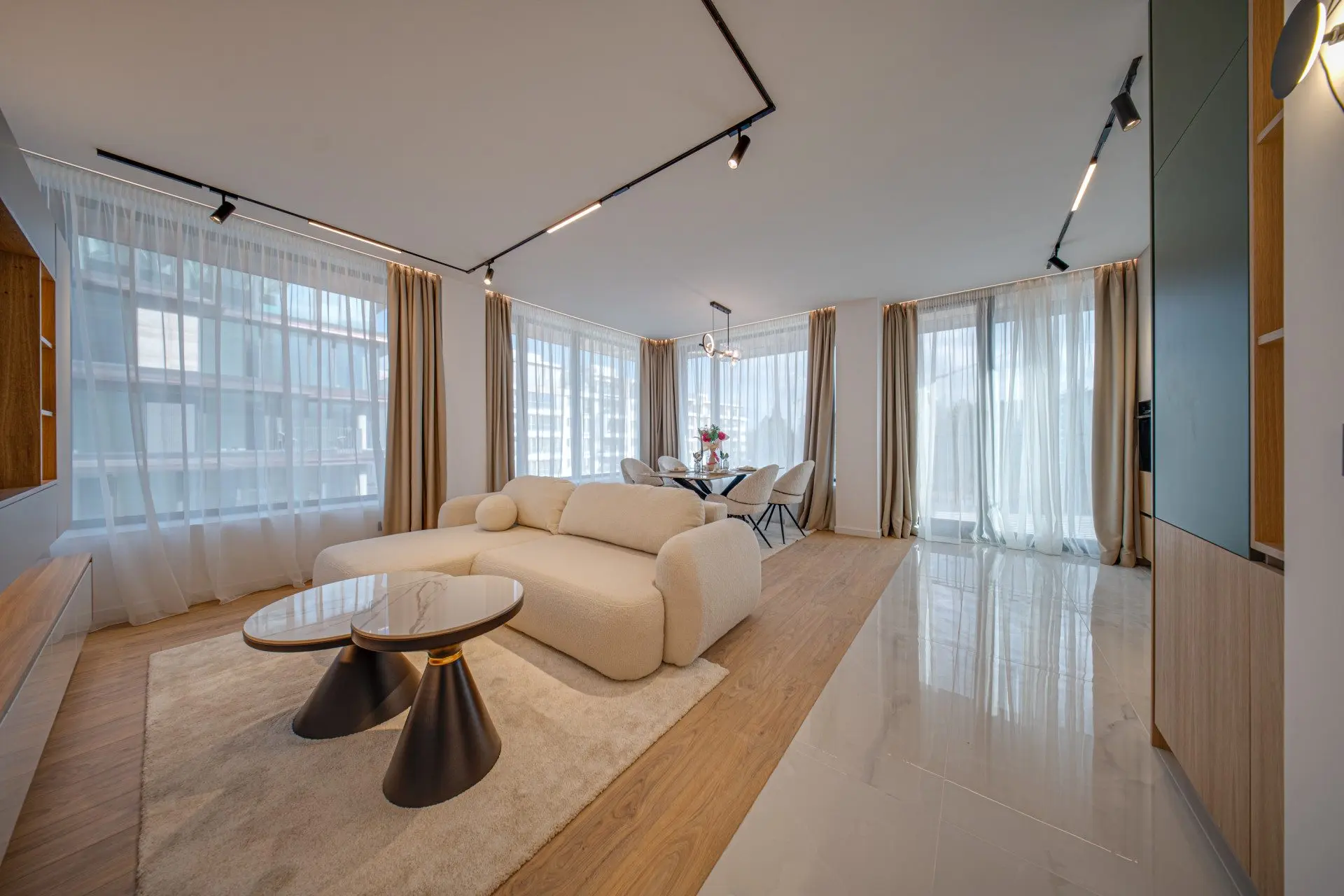 72bc3f43120f6d33f4cda6a5a13c4fd6 Luxurious two-bedroom apartment in an iconic, innovative building Kosher