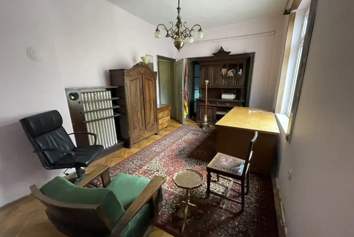 Spacious floor of an aristocratic house in the ideal center of Sofia for sale