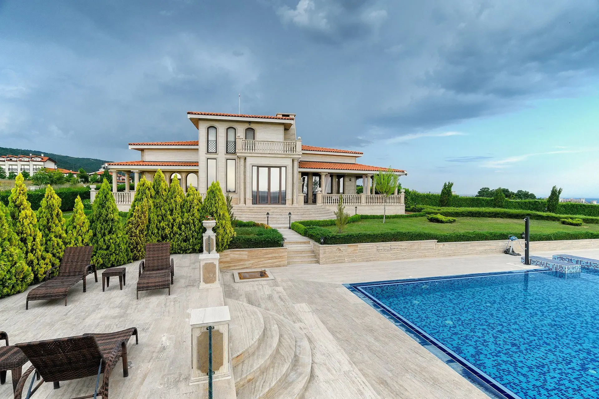74cf3141e4eeba039201fe4faaa459be An exclusive residence with a pool near the Sunny Beach resort