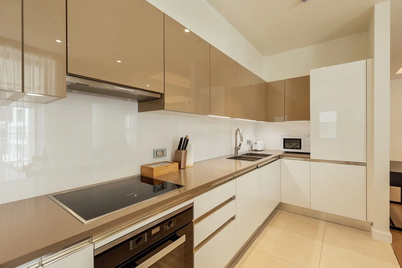 75230183c5ca767c4a27f572724b9961ee7aa7c4b9de9e92fef8eda499e76dd0688753a4ecf9e Modern One-bedroom apartment in Village Residence