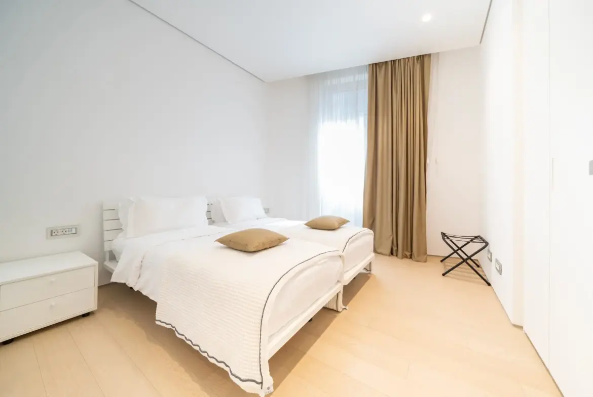 Seaside two-bedroom apartment
