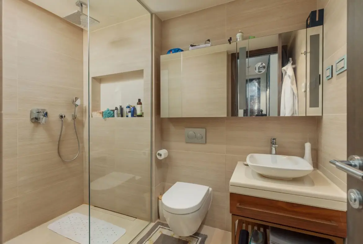 Modern three-bedroom apartment with a pool, in Portonovi