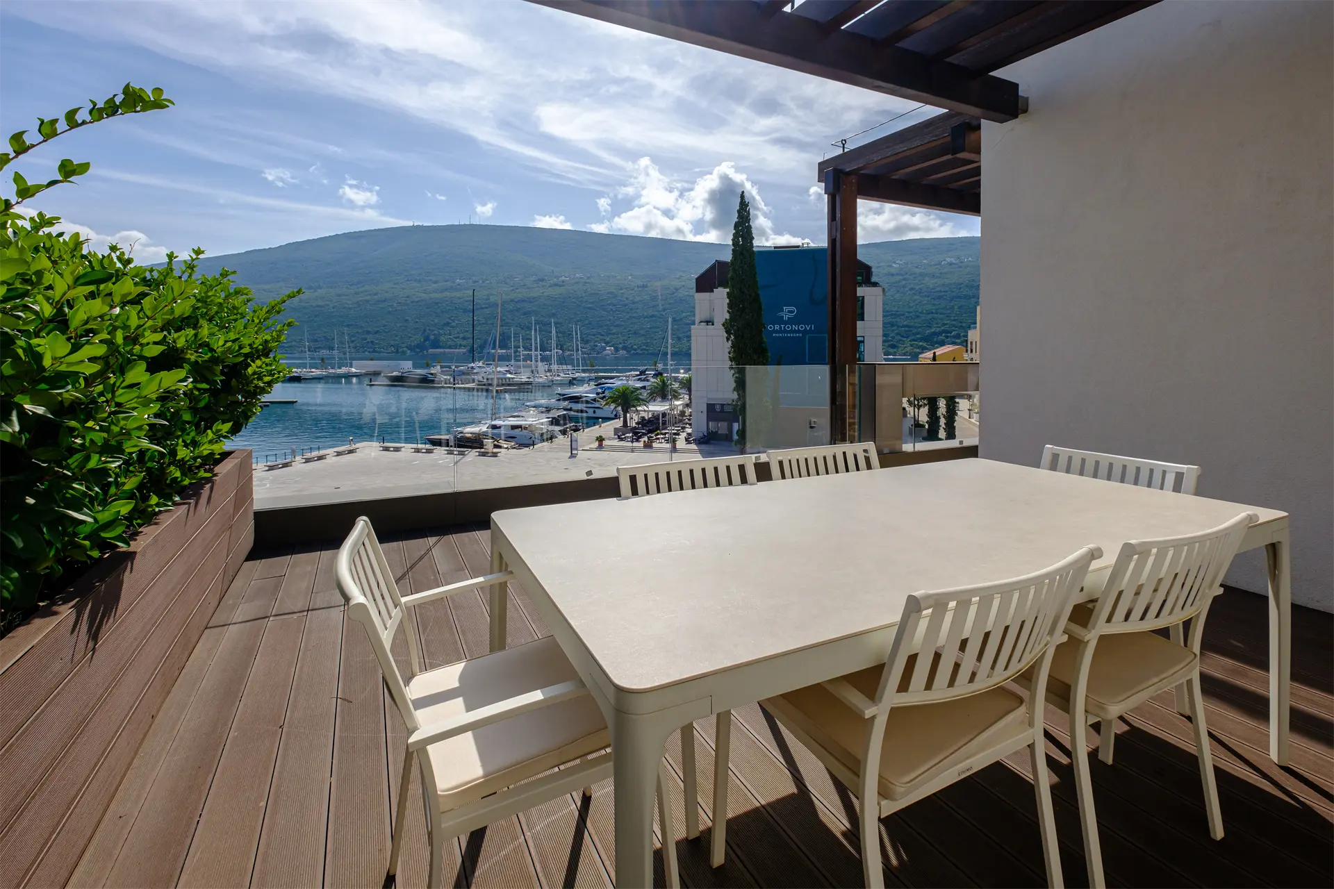 76d5899c0ba1d890a9a0336099f3b08c Modern two-bedrooms apartment at Marina residence, Portonovi