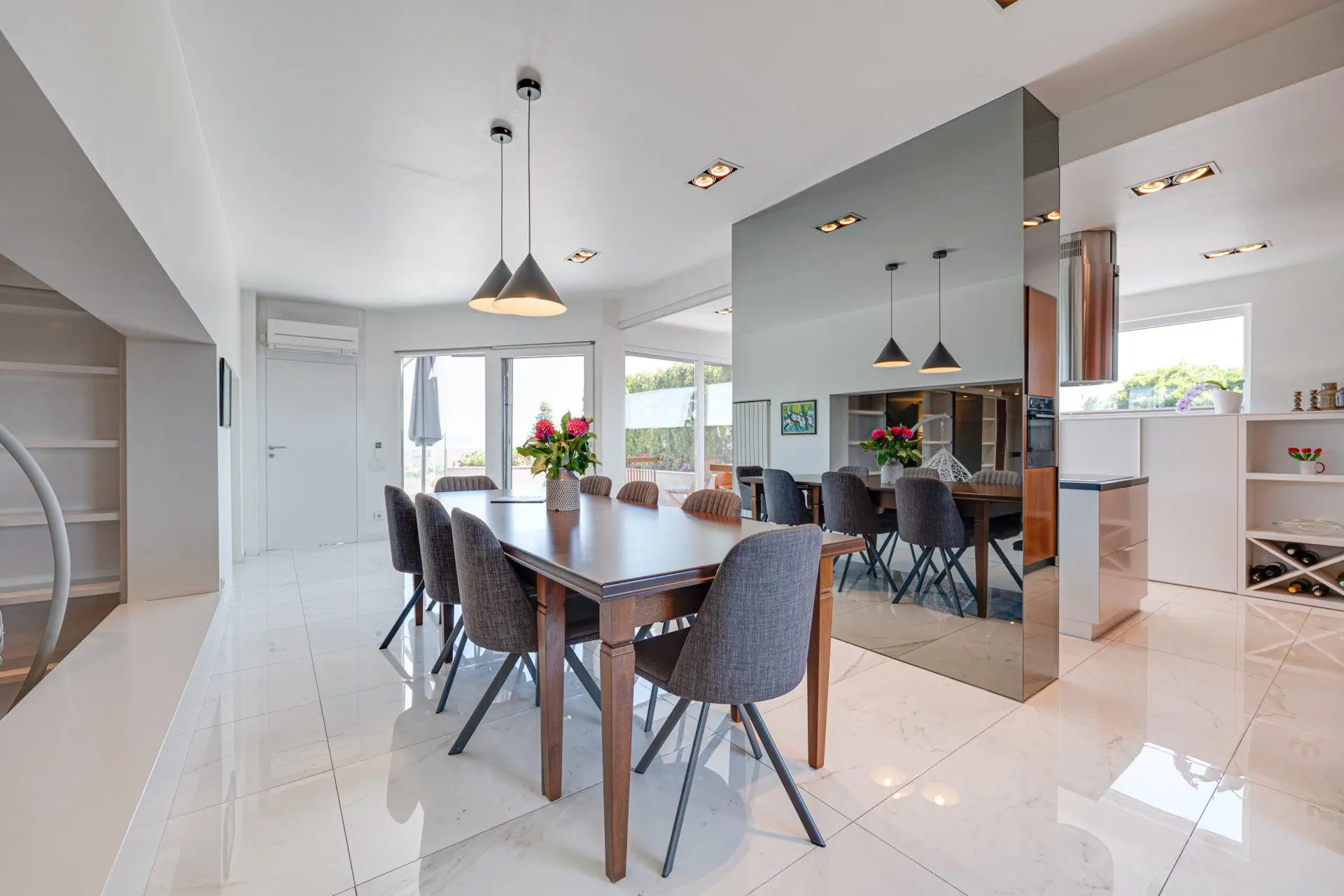 Remarkable multi-bedroom penthouse with panoramic views in Lozenets