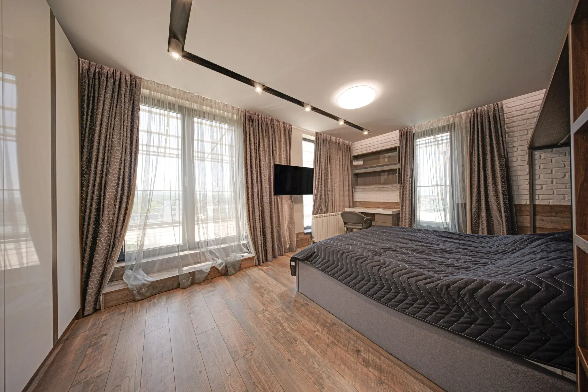 Exclusive three-bedroom penthouse with wonderful views in Krastova Vada