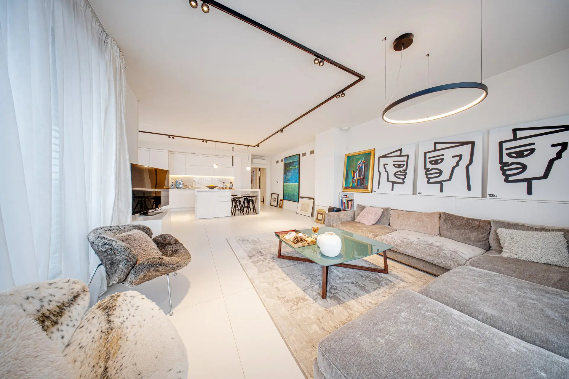 79b69e992d739b59c7c167f9647dad0e Luxury four-bedroom apartment in Residential Park Sofia for sale