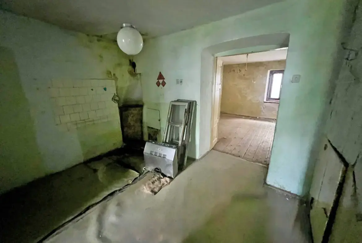 Soča area – Charming House in need of renovation in the Soča Valley