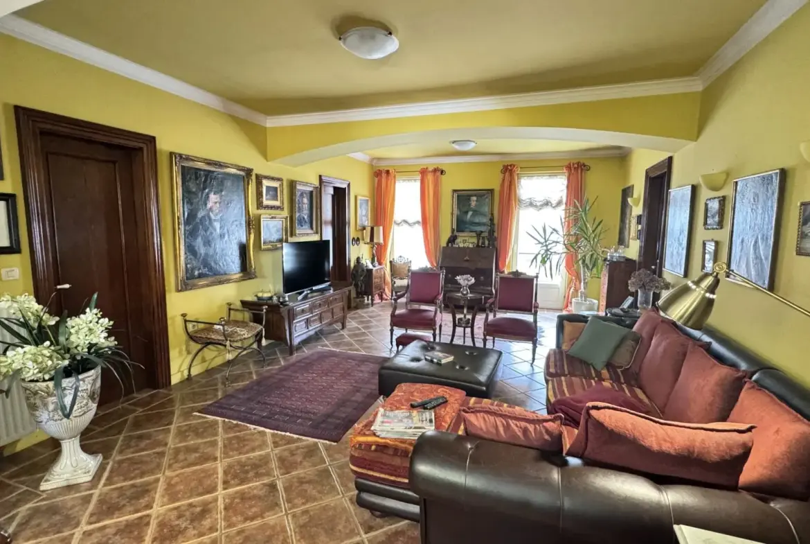 Kranj Area – Spacious Estate with Great Potential