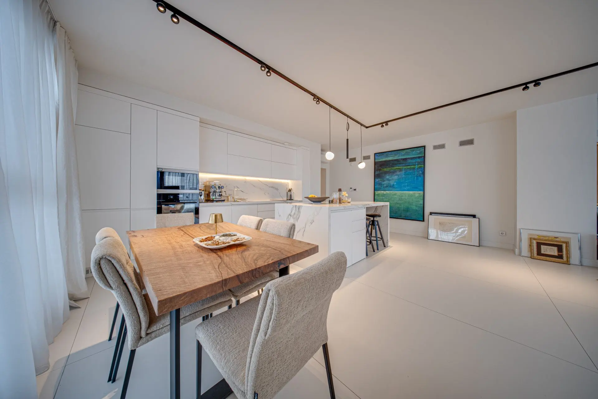 7a20cd65497aa97fde5d072ac38e68d7 Luxury four-bedroom apartment in Residential Park Sofia for sale