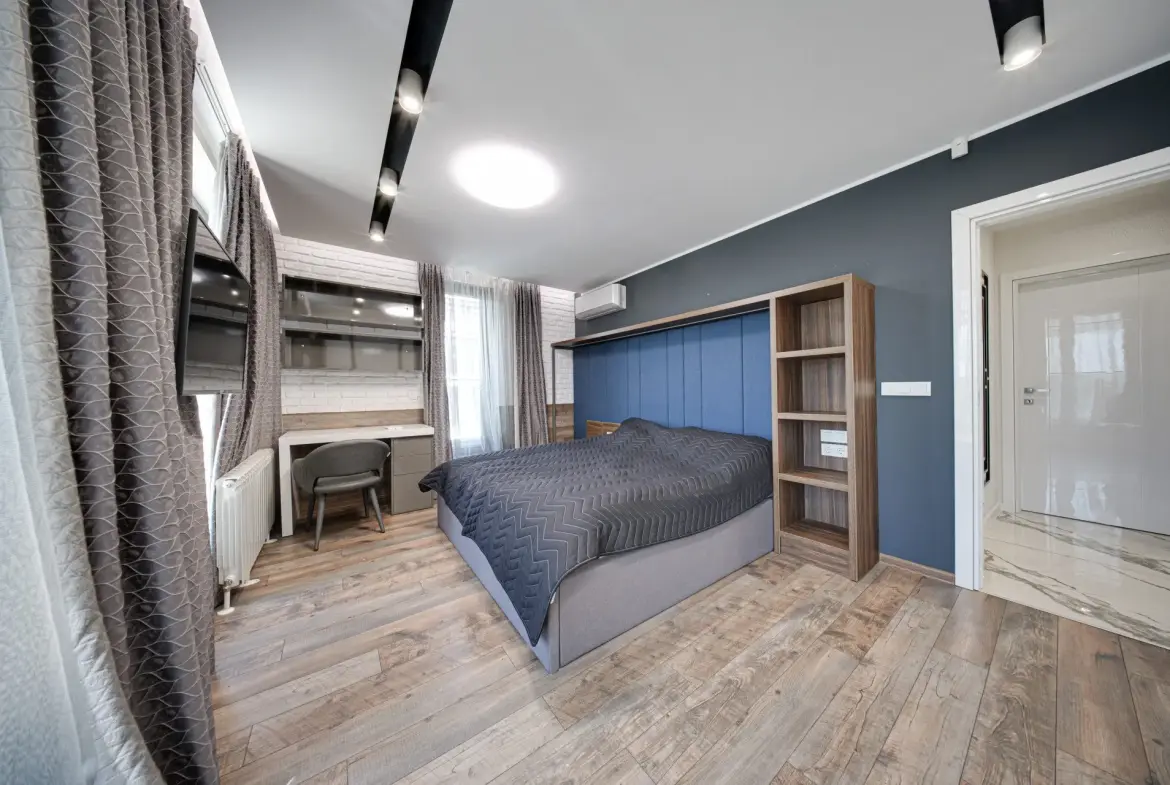 Exclusive three-bedroom penthouse with wonderful views in Krastova Vada