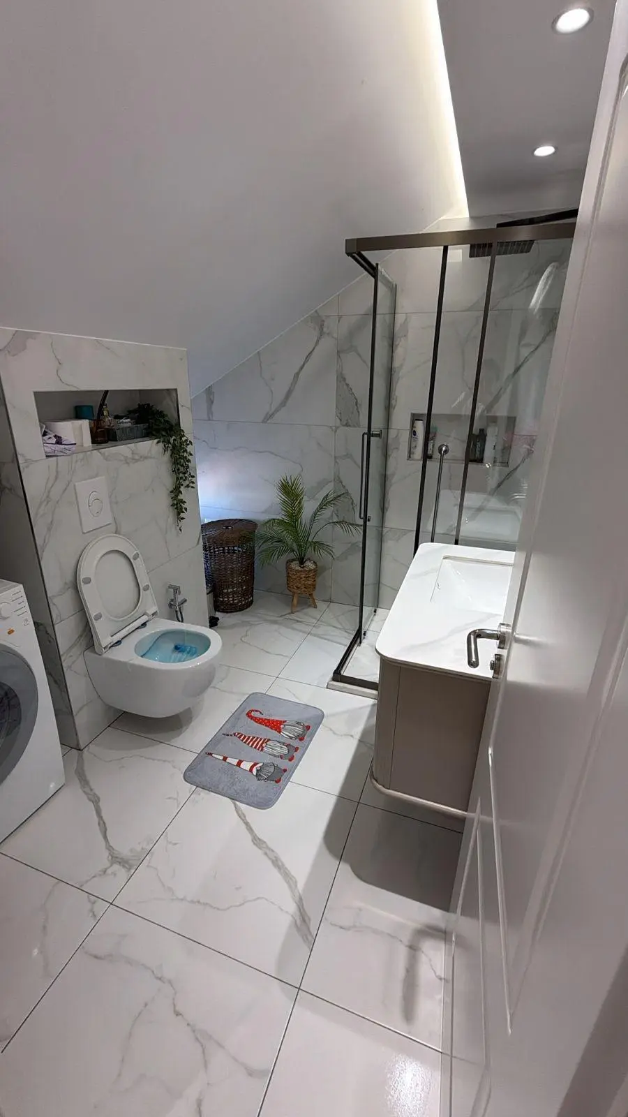 7a4f9662-15a7-4c60-b06c-4583bde0d529 3-Storey Villa for Sale in New Boulevard Area, Tirana | 280.70 m² Land Plot