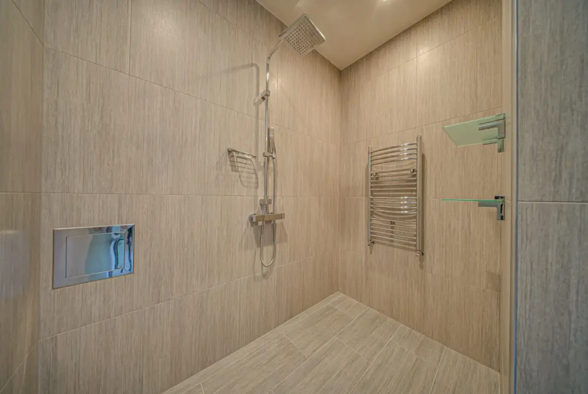 Luxurious penthouse with stunning views in Krastova Vada for sale