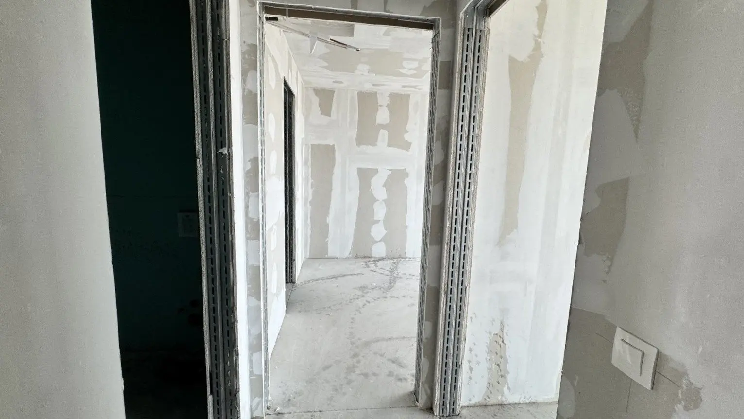 7ca57873c1d8826f23fc19fc3142cbe7 Two-bedroom apartment in a luxury complex near Zaimov Park