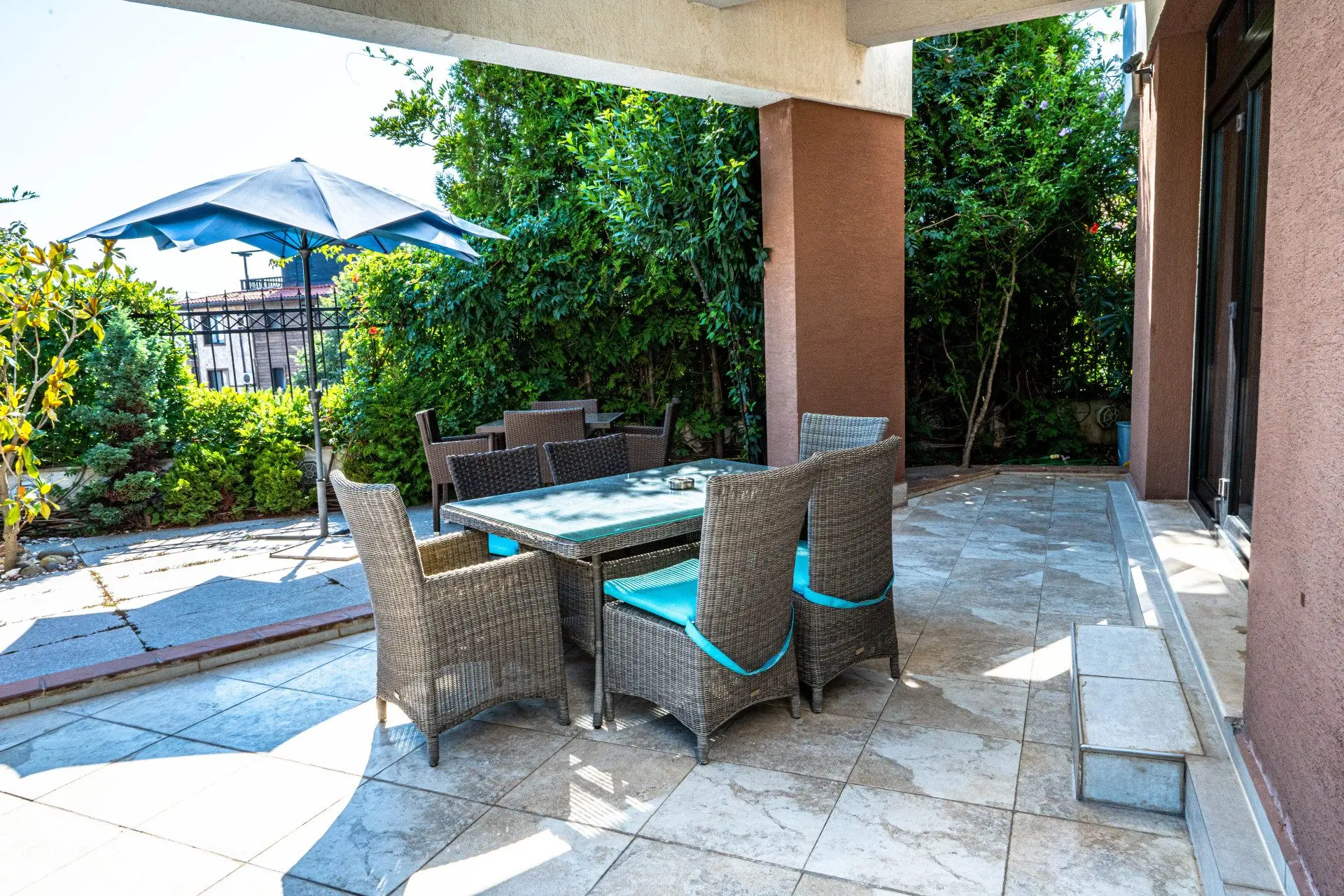 Spacious detached house in excellent condition and swimming pool in Budjaka area