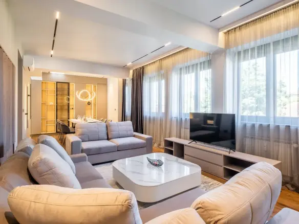 Elegant panoramic apartment on Tsar Osvoboditel Blvd
