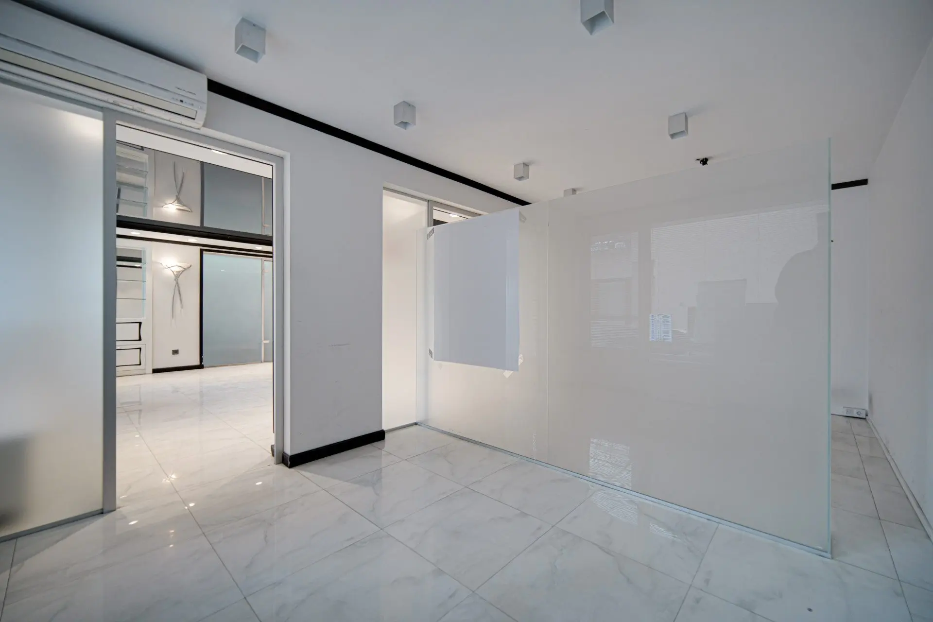 7ded260fff4540043ba6beda06aa2a33-1 Bright office on two floors in Lozenets district for sale