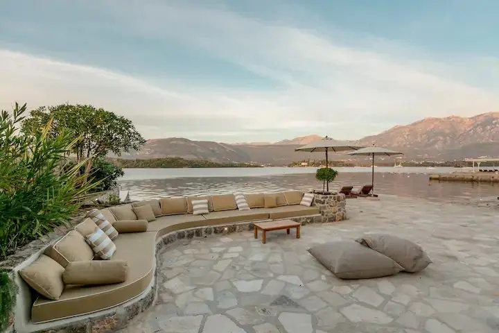 Luxury Villa The Two with private beach