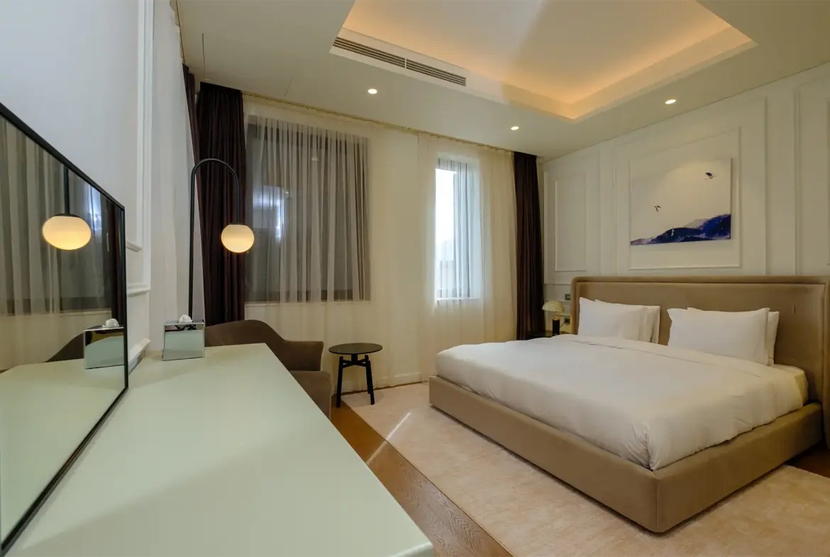 Luxurious 3-Bedroom Duplex with pool
