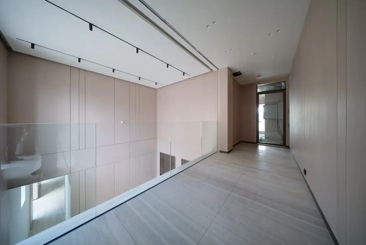 Office in a new elegant building on Cherni Vrah Blvd. for sale