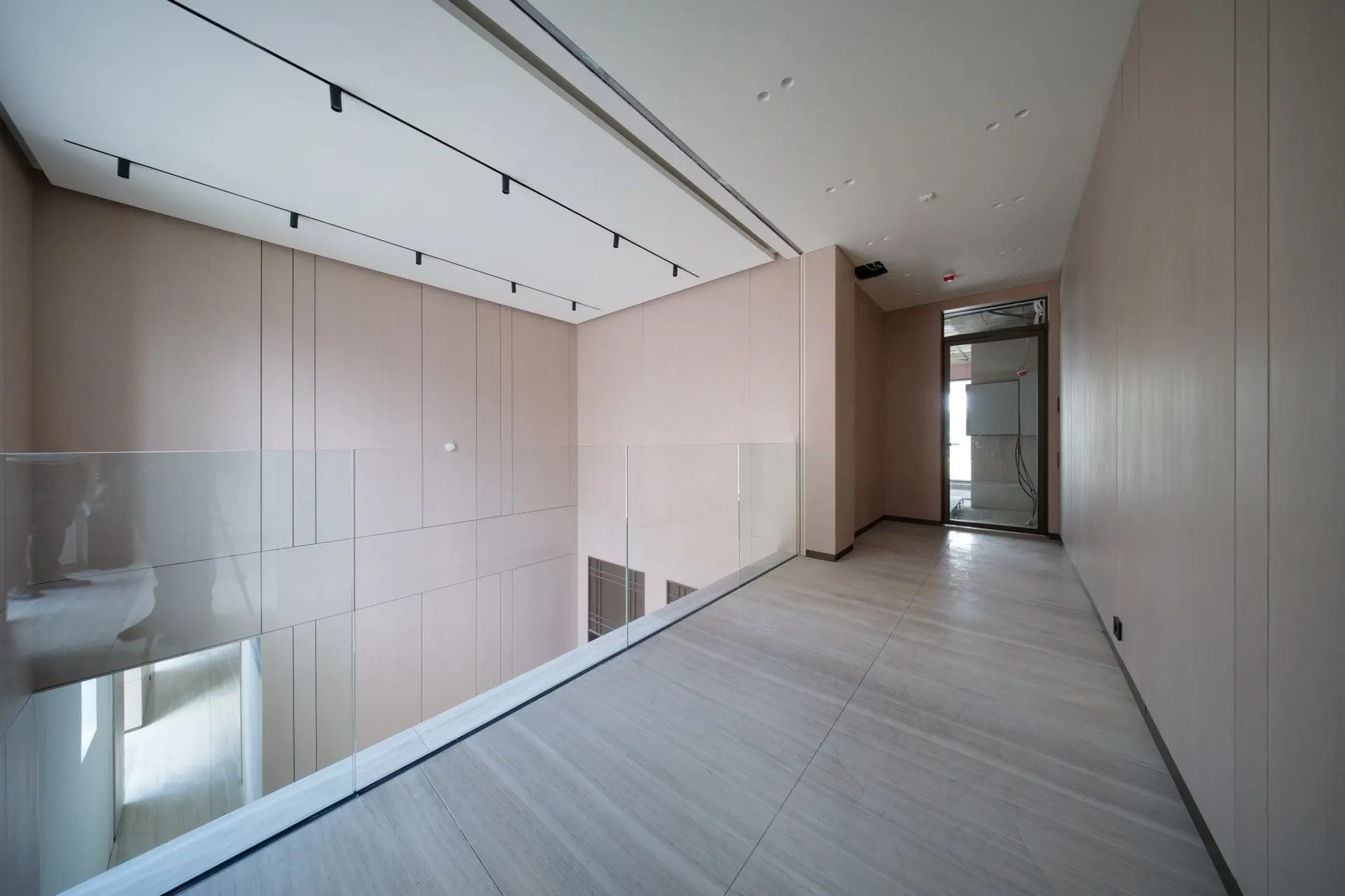 Office in a new elegant building on Cherni Vrah Blvd. for sale