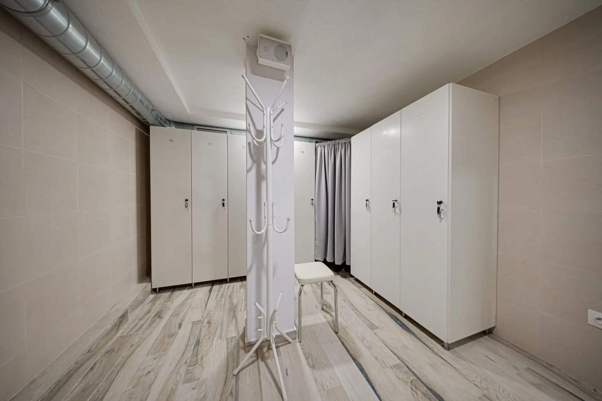 Spacious commercial premises located on two levels in Boyana for sale