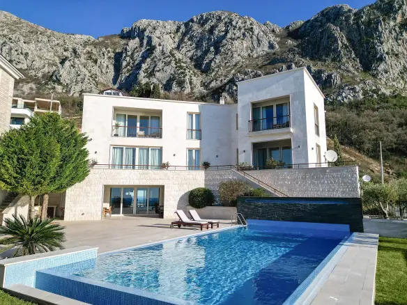 Elegant Villa with unobstructed sea views and a panorama of Sveti Stefan