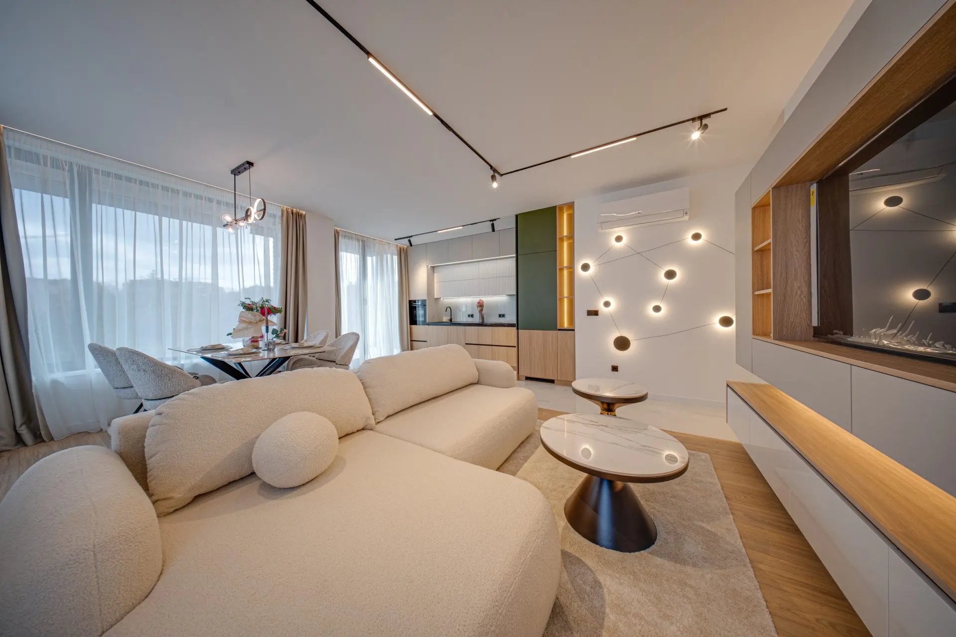 7f4aec936b34374af7dbe7196825d0fb Luxurious two-bedroom apartment in an iconic, innovative building Kosher