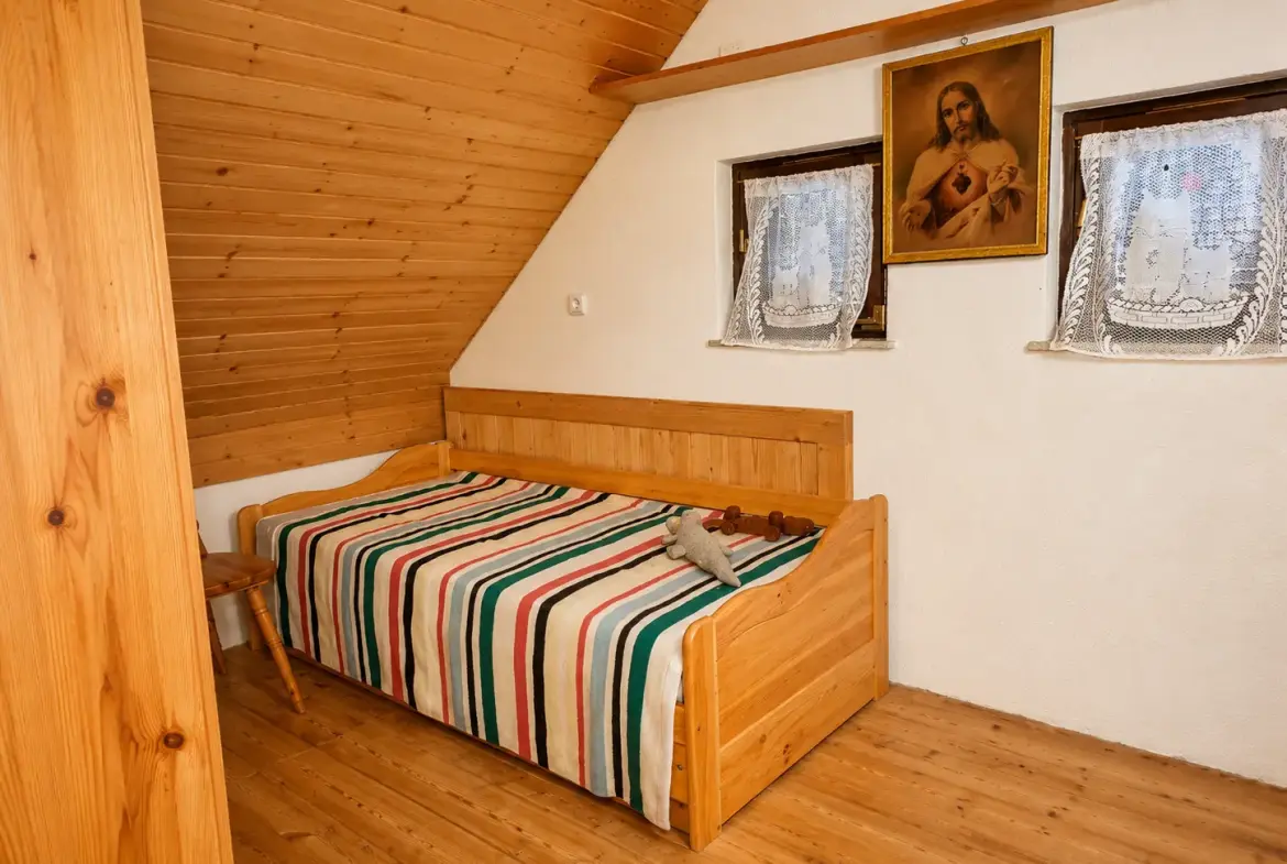 Bled area – Idyllic Detached Cottage in a Forest Clearing