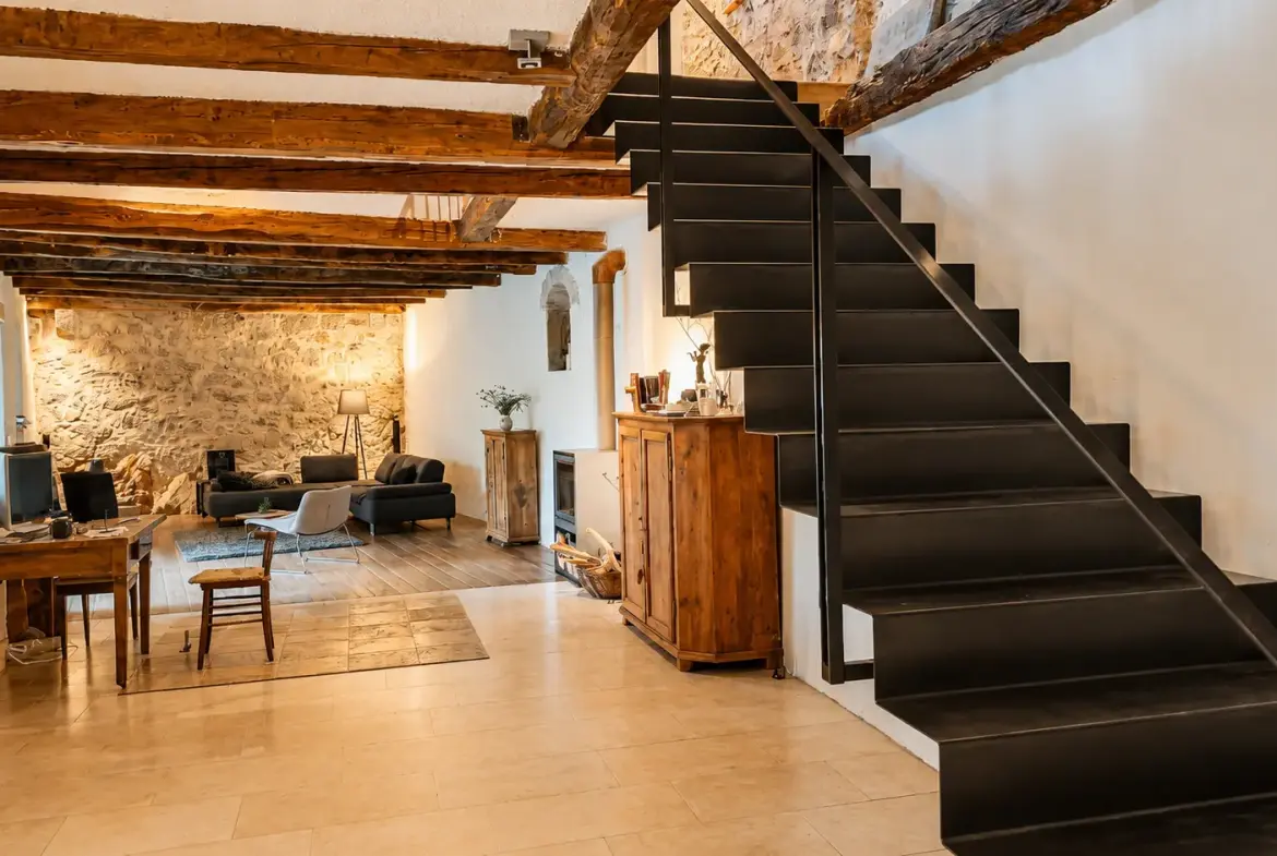 Karst – Exceptional Stone Estate with a Traditional Courtyard Surrounded by Nature