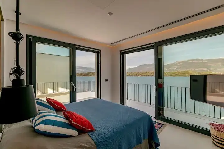 Luxury Villa The Two with private beach