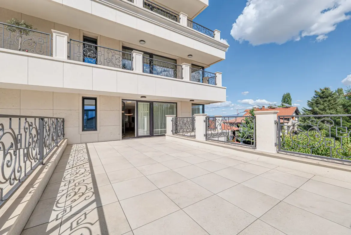Three-bedroom apartment in a boutique building in Dragalevtsi near Britanica Park School