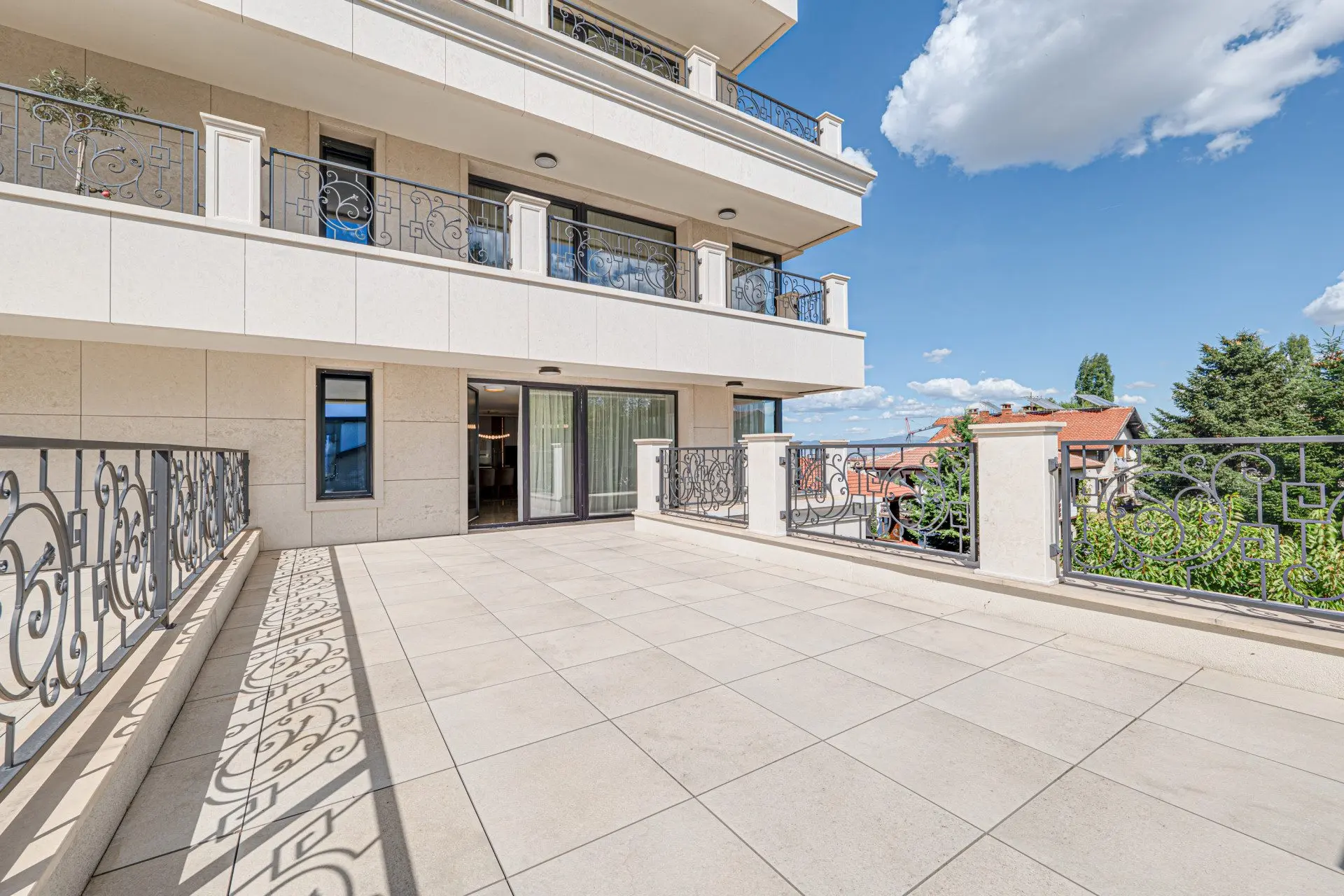 Three-bedroom apartment in a boutique building in Dragalevtsi near Britanica Park School