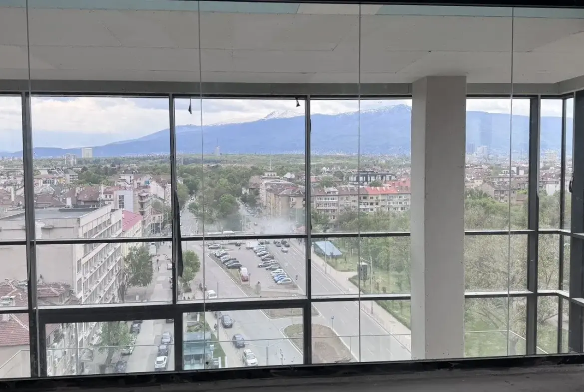 Maisonette in a luxury complex near a park for sale