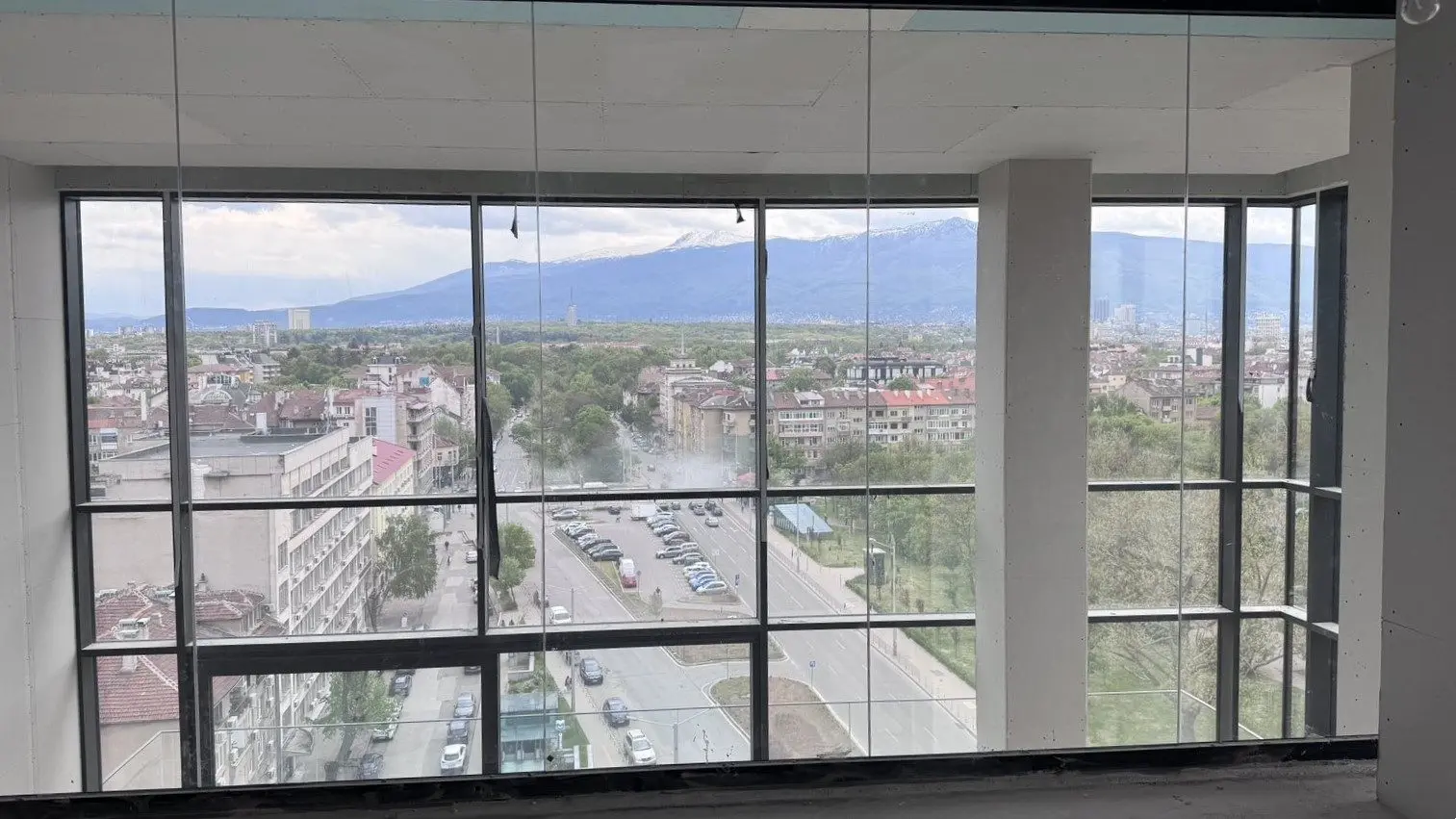 Maisonette in a luxury complex near a park for sale