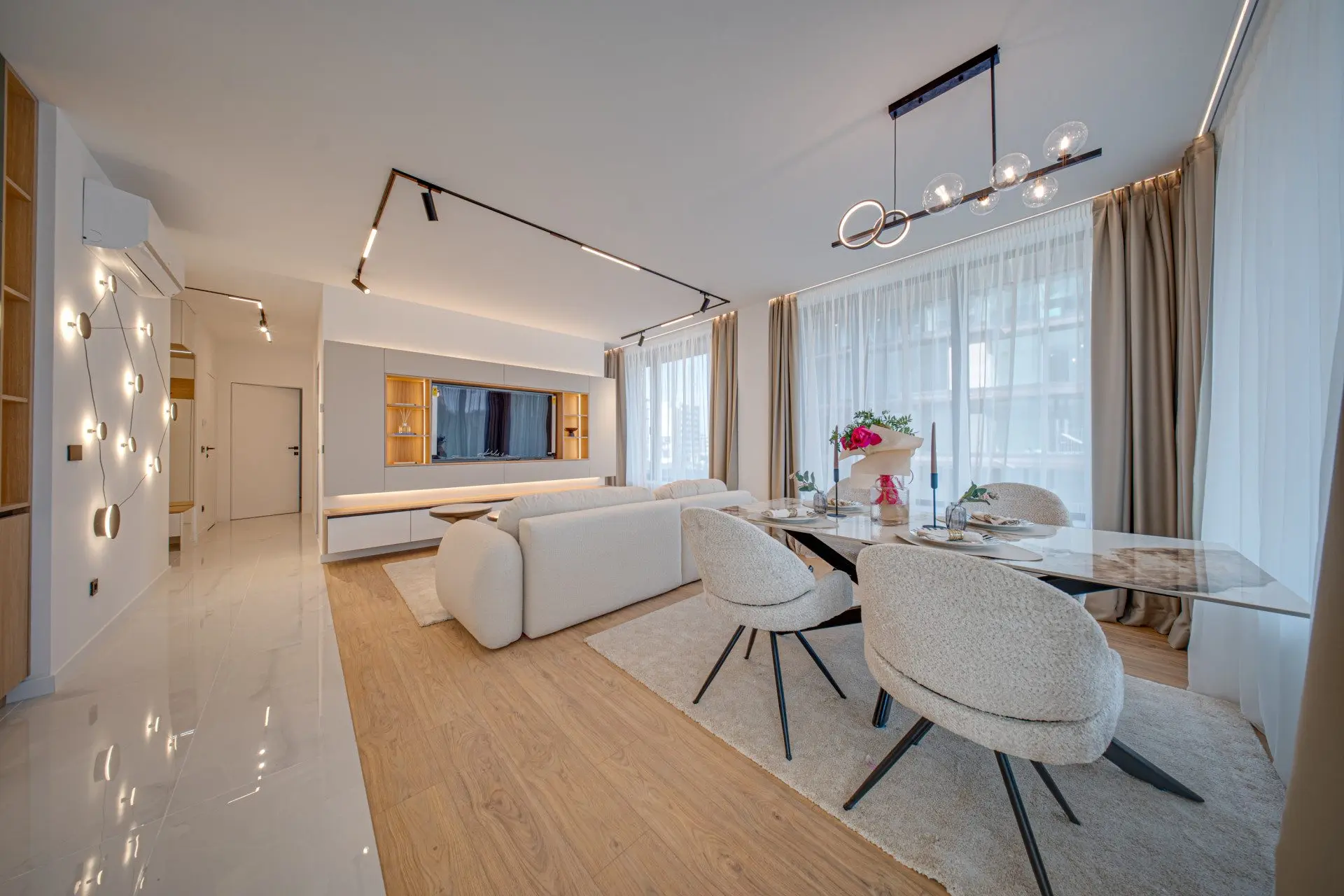 83ca55aabc763c591a705d1dfc45f76b Luxurious two-bedroom apartment in an iconic, innovative building Kosher