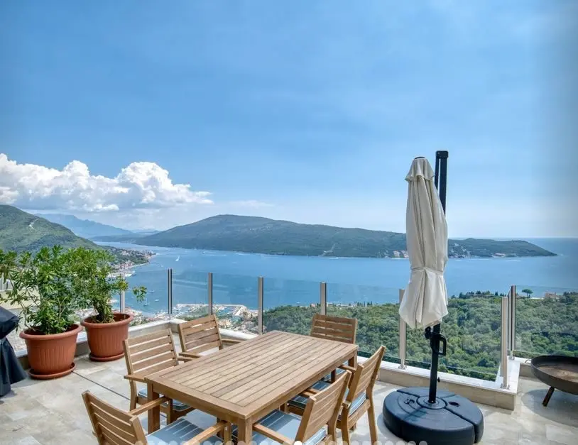Villa Podi with panoramic sea view