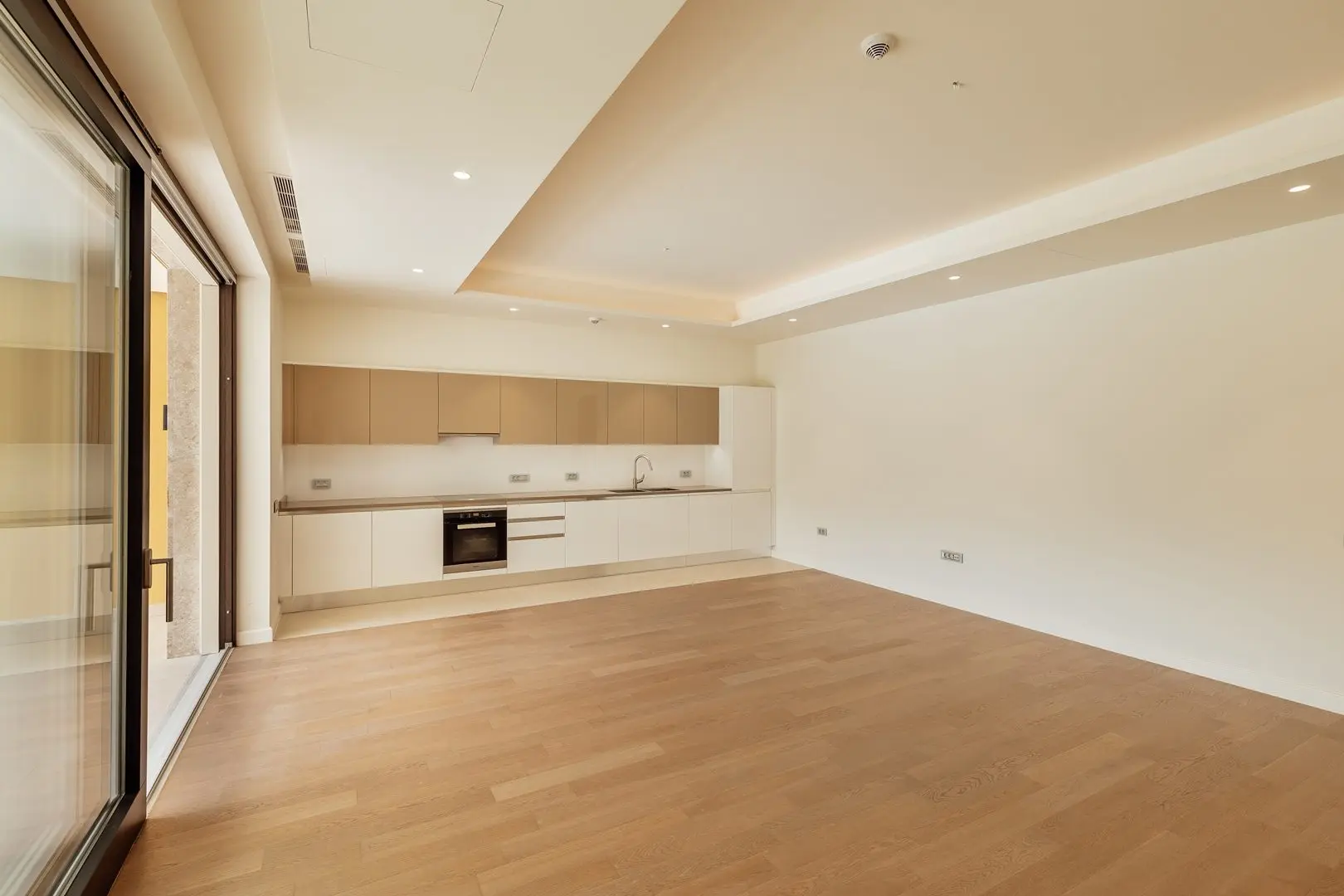 Three-bedroom apartment in Village Residence